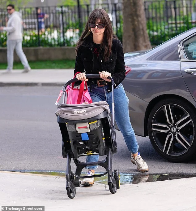 Emily Ratajkowski’s Fashionable Outing in New York City on May 11, 2023