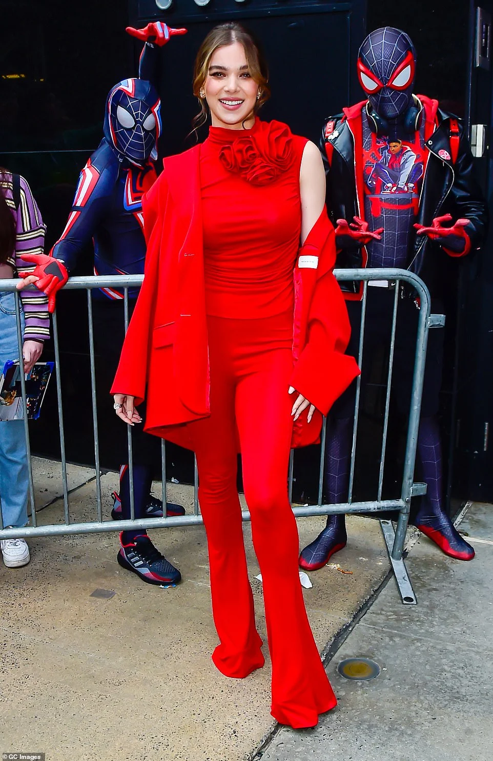 Hailee Steinfeld’s Stylish Appearance on Good Morning America on May 24, 2023