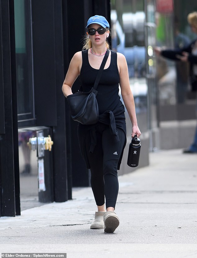 Discover the Perfect Yoga Outfits with Jennifer Lawrence as Your Fashion Guide