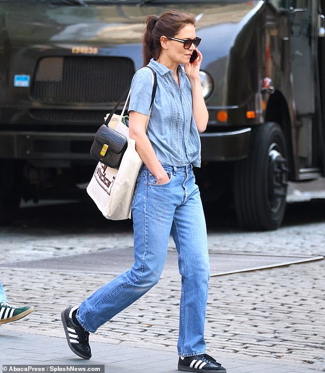 Exploring Katie Holmes’ Iconic NYC Street Style Moments on May 23,2023
