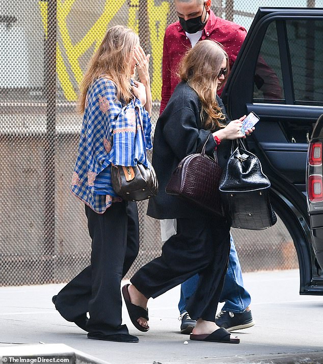 Mary-Kate and Ashley Olsen's NYC Fashion