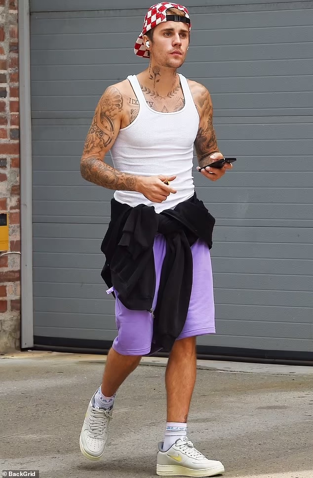 Justin Bieber’s Stylish Outing in New York on July 19,2023