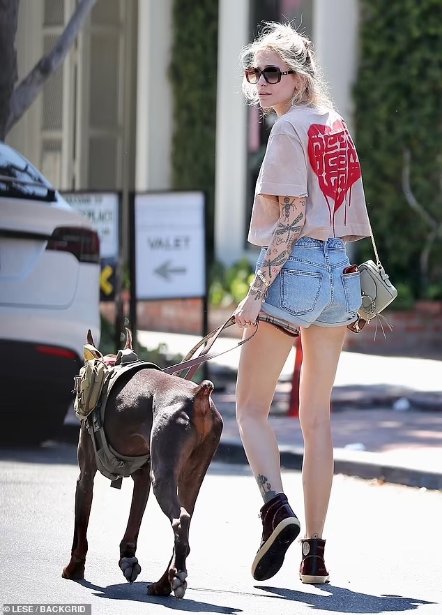 Effortlessly Chic: Paris Jackson’s Leg-Baring Style in Los Angeles on July 14, 2023