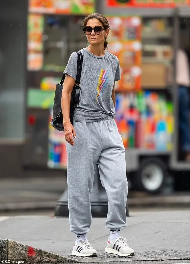 Katie Holmes Masters Casual Chic: Rainy-Day Workout Fashion in NYC on Aug, 10,2023