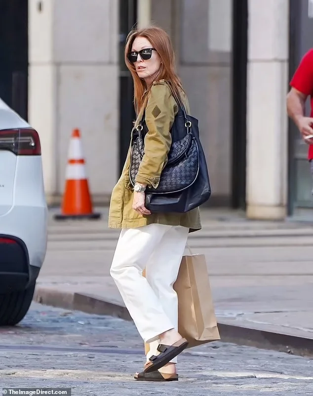 Julianne Moore’s Stylish Solo Stroll Through the Streets of New York City on Sep 20, 2023