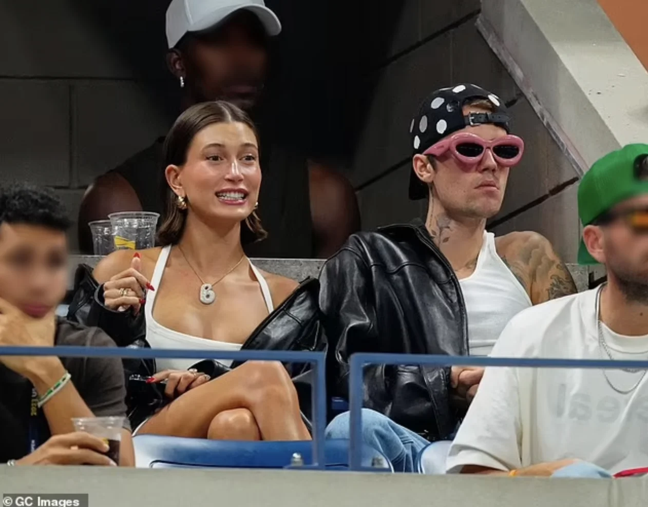 Hailey & Justin Bieber’s Courtside Style at the 2023 US Open: A Blend of Sporty and Vintage on Sep 1st, 2023