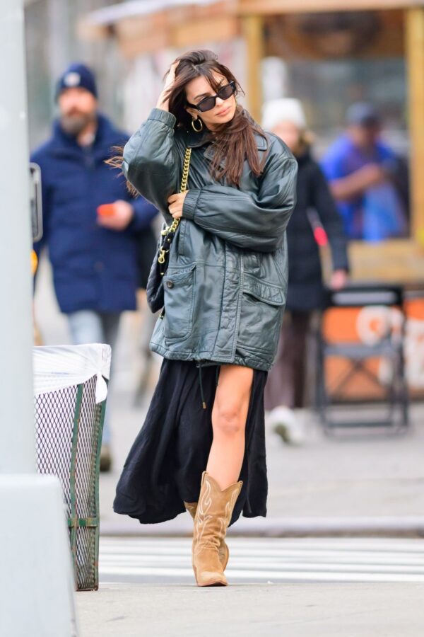 Emily Ratajkowski’s NYC Street Style: Vintage Vibes and Western Elegance on Jan 10, 2024