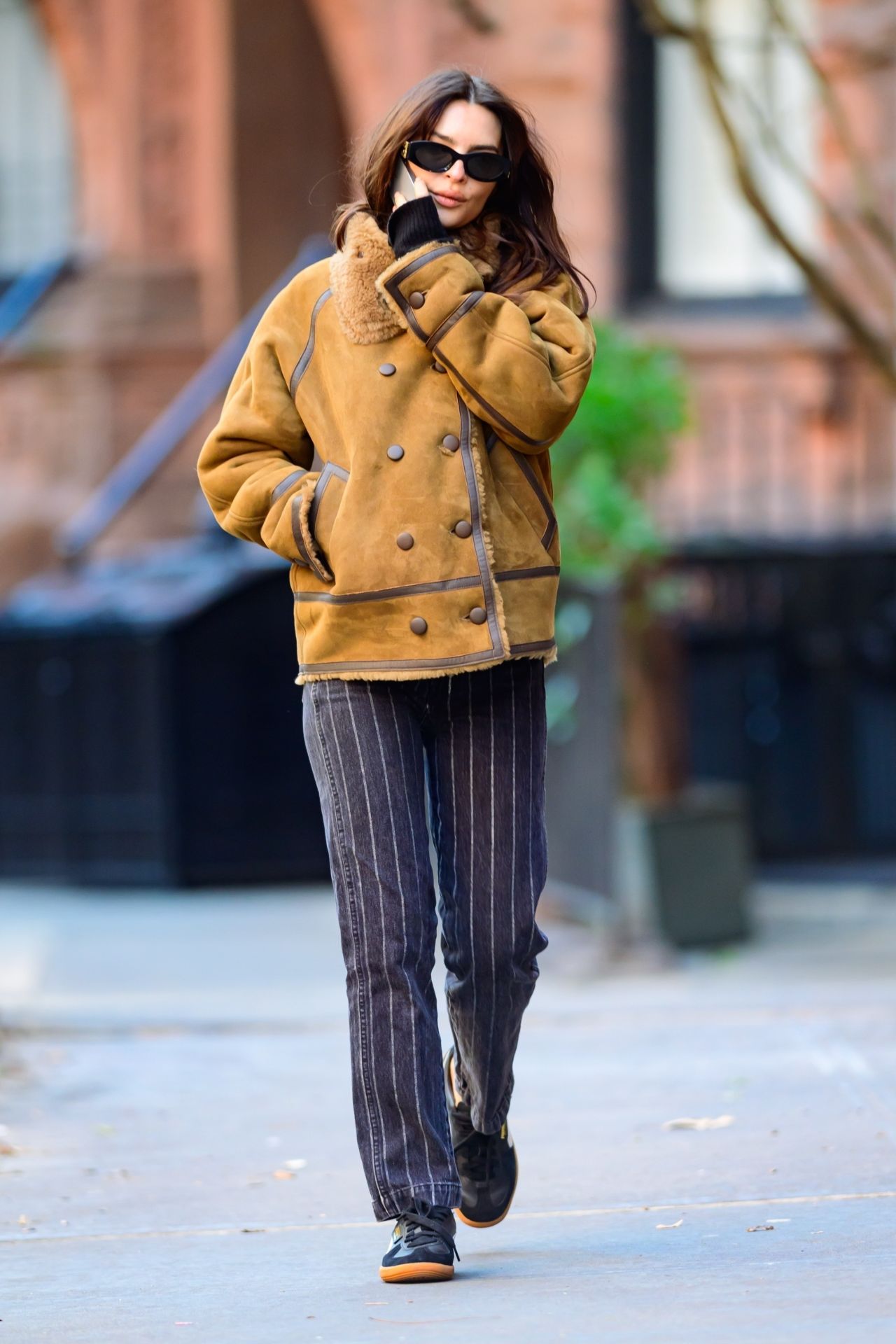 Winter Chic: Emily Ratajkowski's NYC Street Style Unveiled on Jan 12 ...