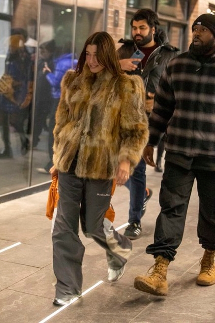 Hailey Bieber’s Fashion Reign: Unveiling the Street Style Icon 2024