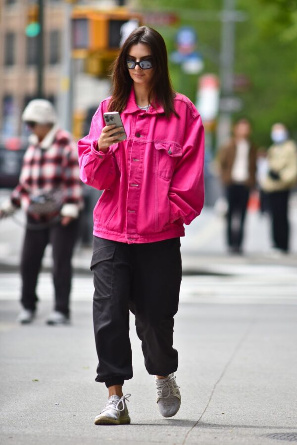 Emily Ratajkowski’s Vibrant NYC Stroll: A Pop of Pink on May 13, 2024